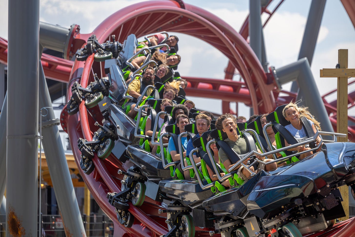 Cedar Point tilt coaster Siren's Curse