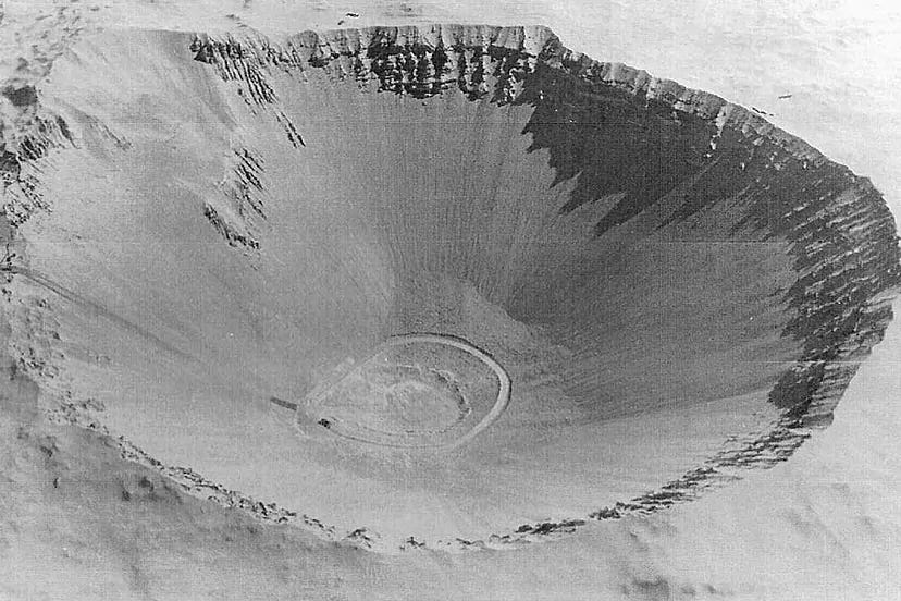 Las dos ojivas nucleares secretas (de 23 kilos) que España fabricó en 1973  y quiso ensayar en un pozo en el Sáhara español | Crónica