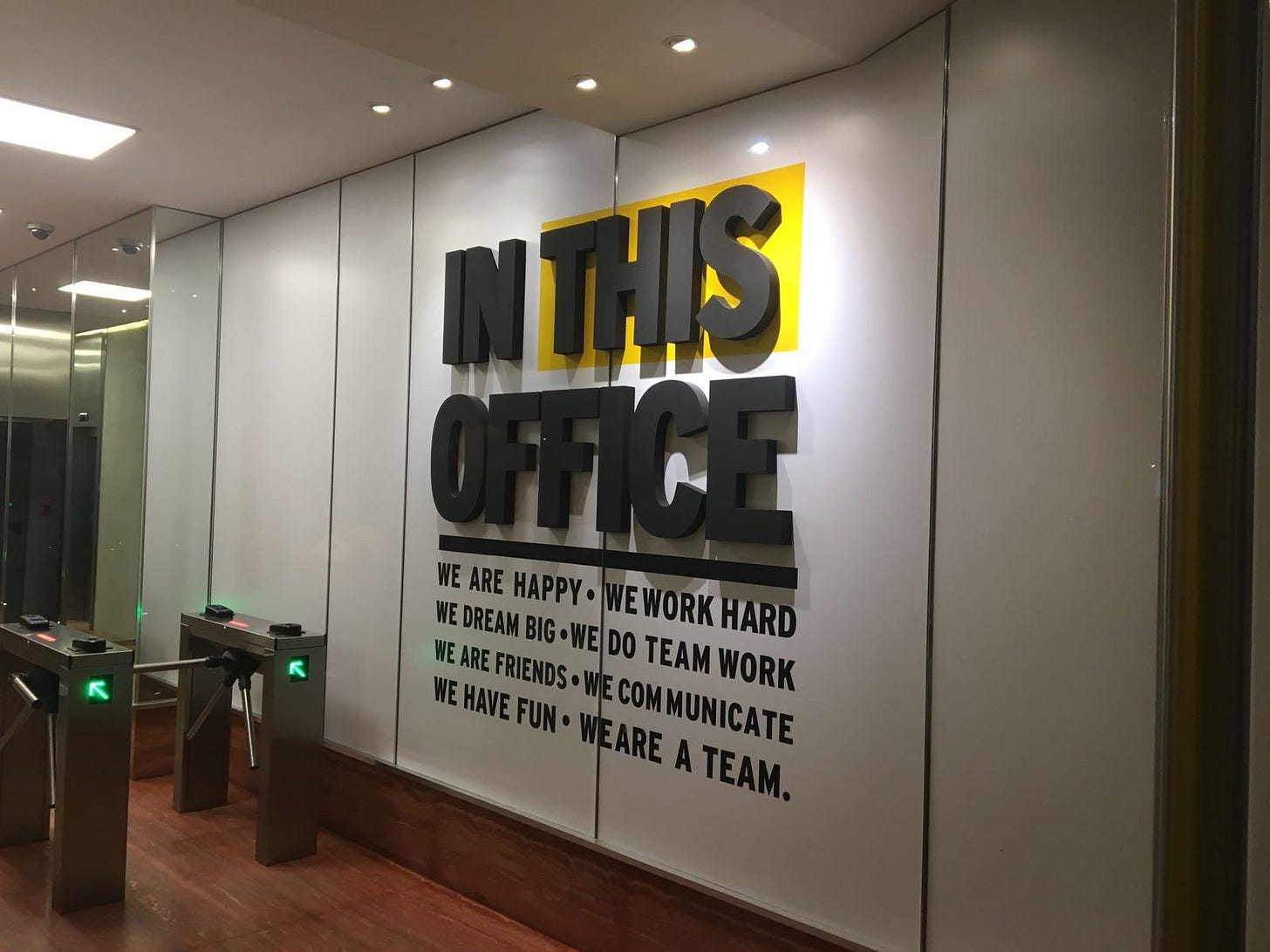 r/radiohead - K N THIS OFFICE WE ARE HAPPY WE WE WORK DREAM BIG WE HARD WE ARE DO TEAM WE FRIENDS WE WORK HAVE COM FUN MUNICATE WEARE A TEAM.