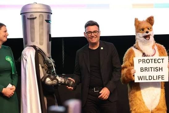 A person shaking hands with a person in a garment
AI-generated content may be incorrect. A person shaking hands with a person in a garment
AI-generated content may be incorrect.