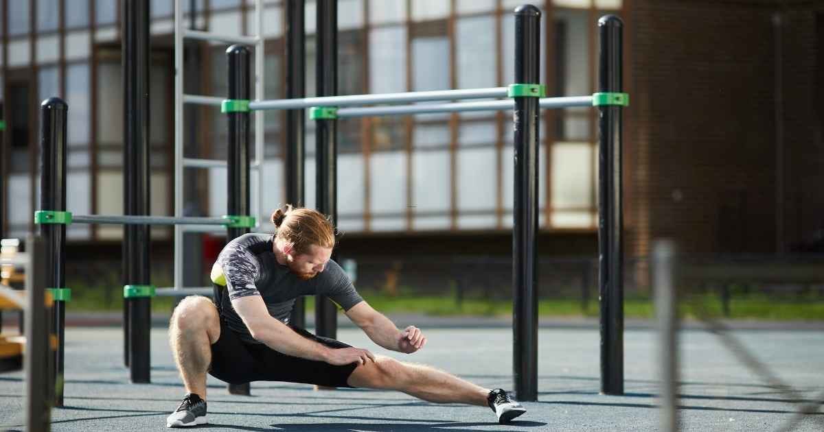 Doing side-to-side lunge Doing side-to-side lunge