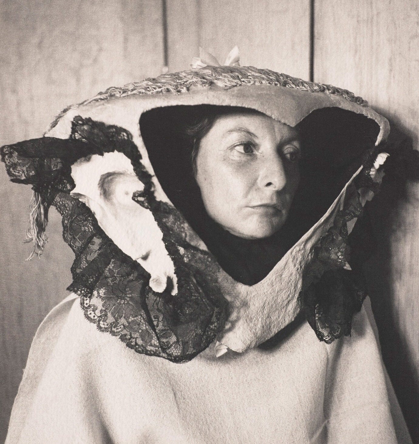 Overlooked No More: Remedios Varo, Spanish Painter of Magic, Mysticism and Science - The New York Times Overlooked No More: Remedios Varo, Spanish Painter of Magic, Mysticism and Science - The New York Times