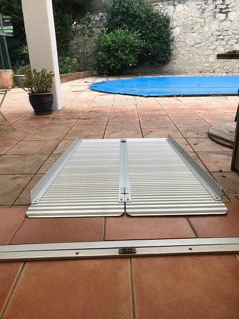 images of the house and pool