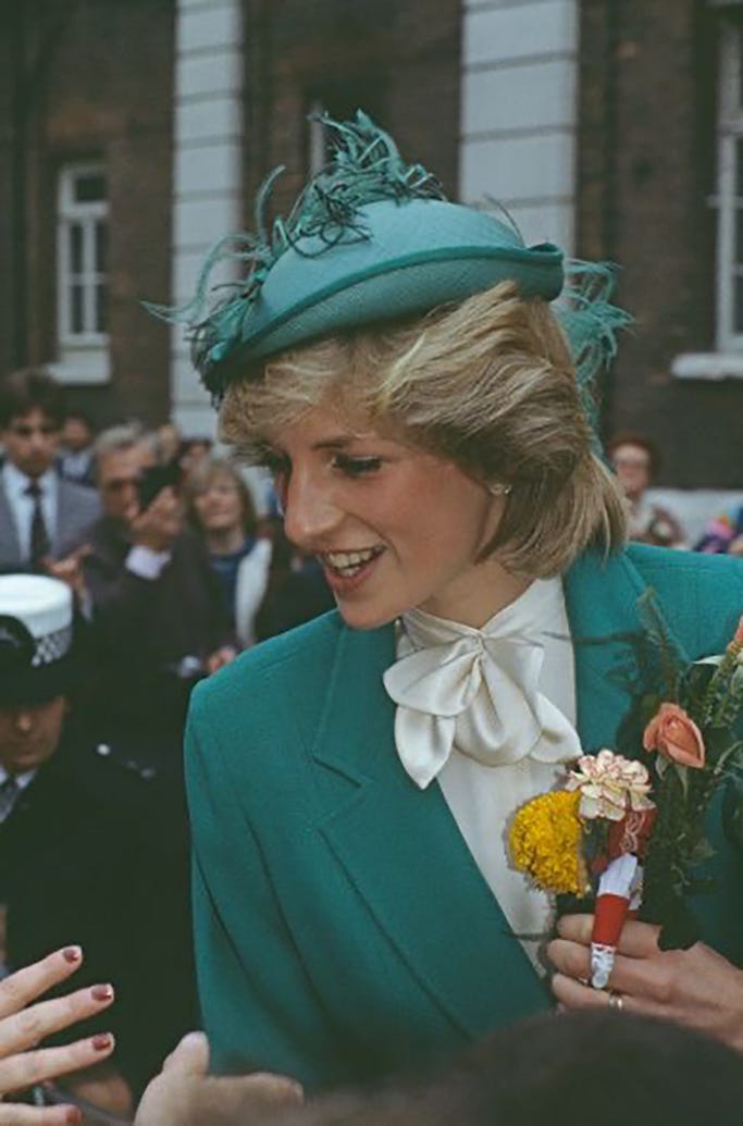 7 Fascinating Facts about the Pussy Bow That Will Make You Love the It –  Dress Your Color