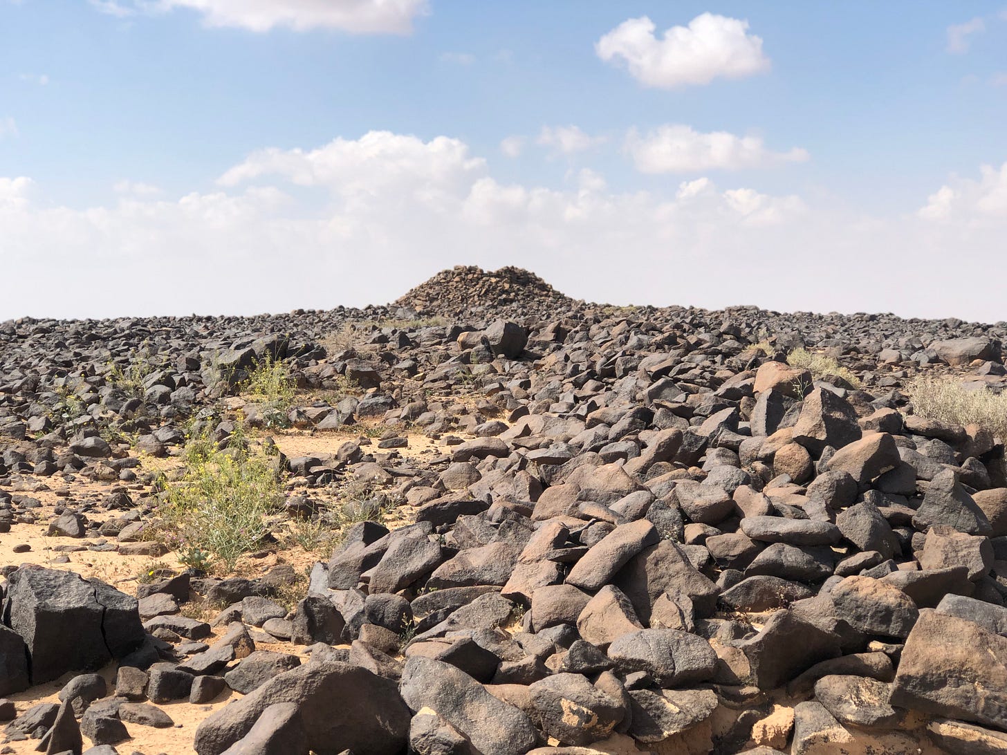 Ancient pendent tomb 