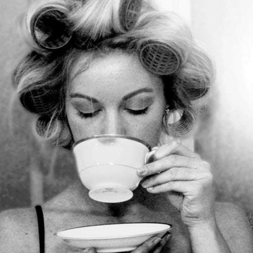 caneca meio cheia, coração meio vazio