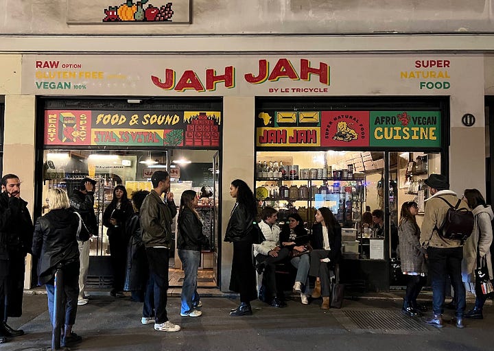 Links: Tien Hiang, rechts: Jah Jah by Le Tricycle (foto: Héloise Souchet).