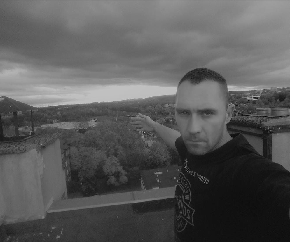 Rafał Pogorzelski nie żyje! Słynny raper miał jedynie 37 lat. Żona i dzieci w żałobie Rafał Pogorzelski nie żyje! Słynny raper miał jedynie 37 lat. Żona i dzieci w żałobie