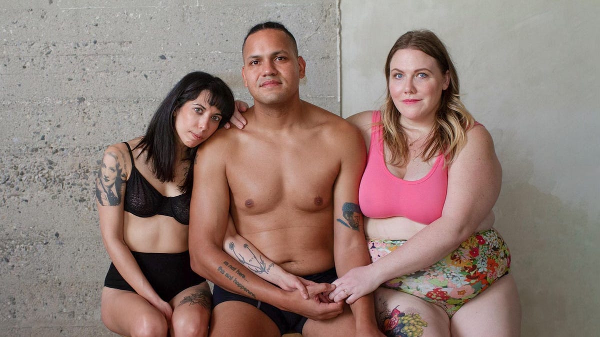 Lindy West divided the internet. Aham is uniting us (against him). Lindy West divided the internet. Aham is uniting us (against him).