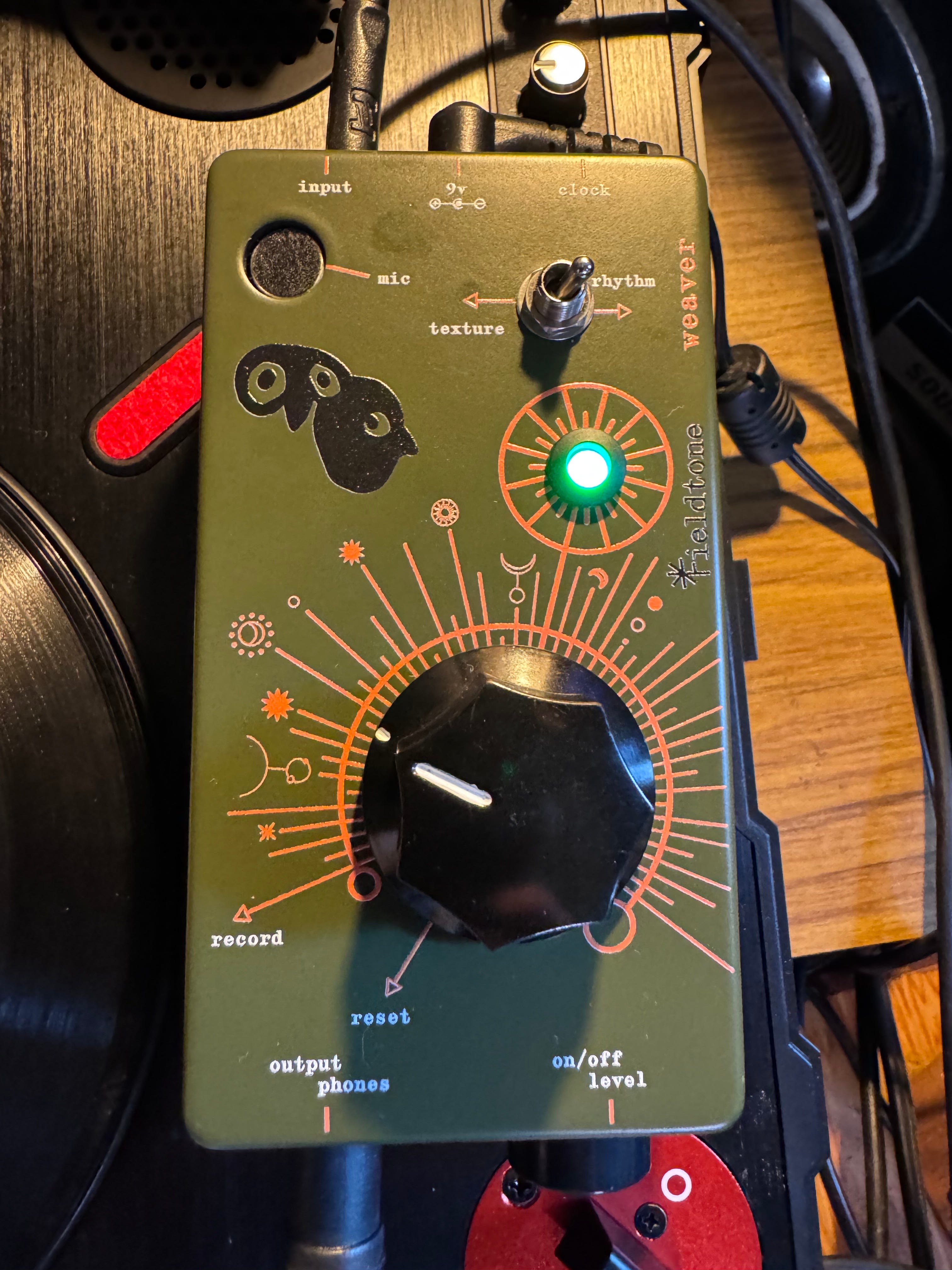 Fieldtone Weaver: A Sonic Ritual with the One-Knob Oracle