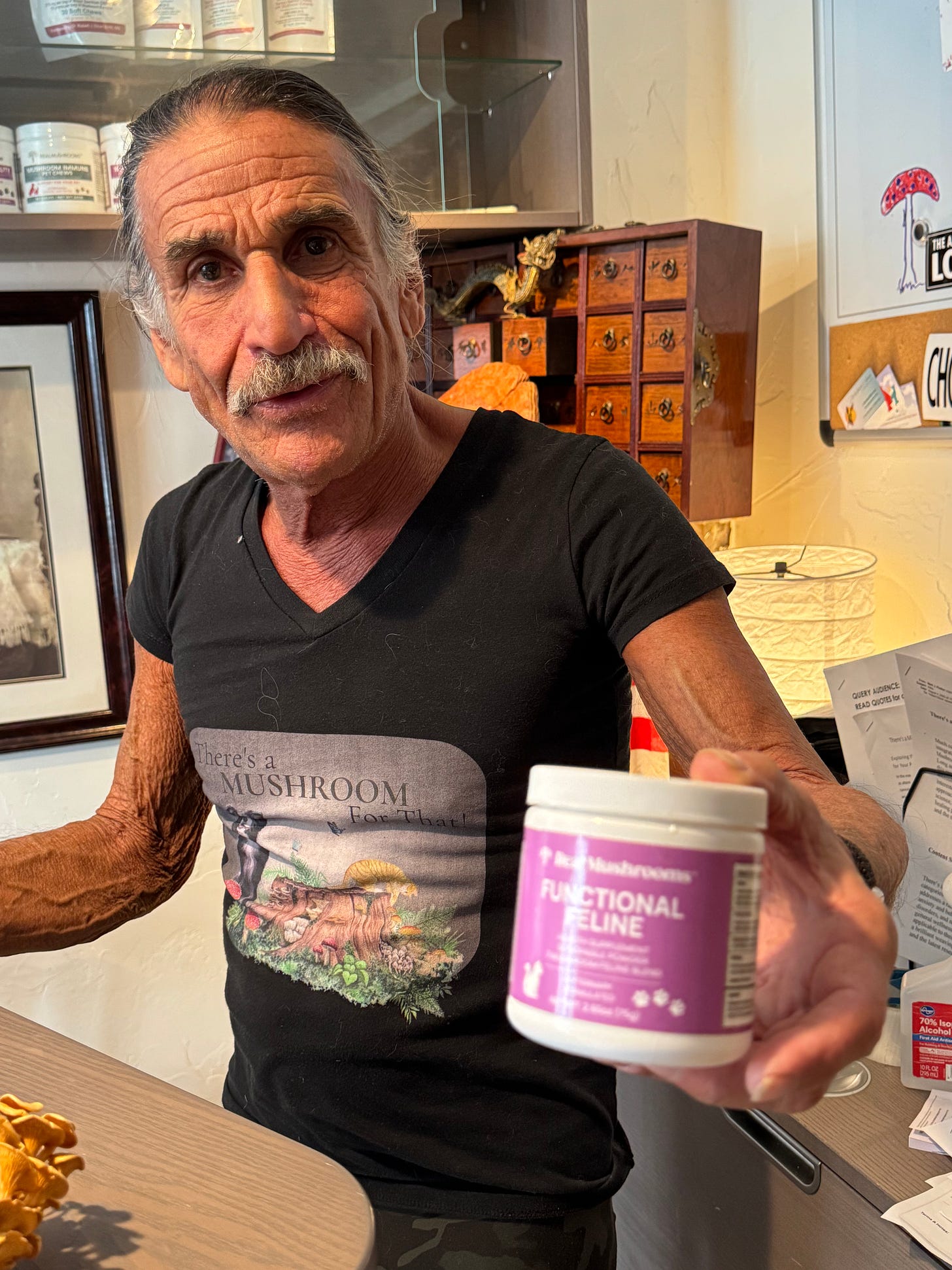 Dr. Rob Silver with Functional Feline mushroom powder