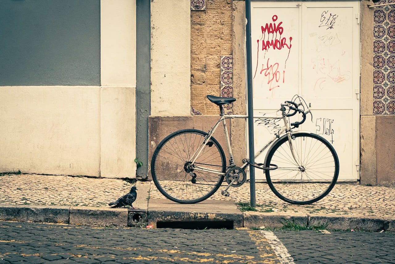 Words on walls: more love