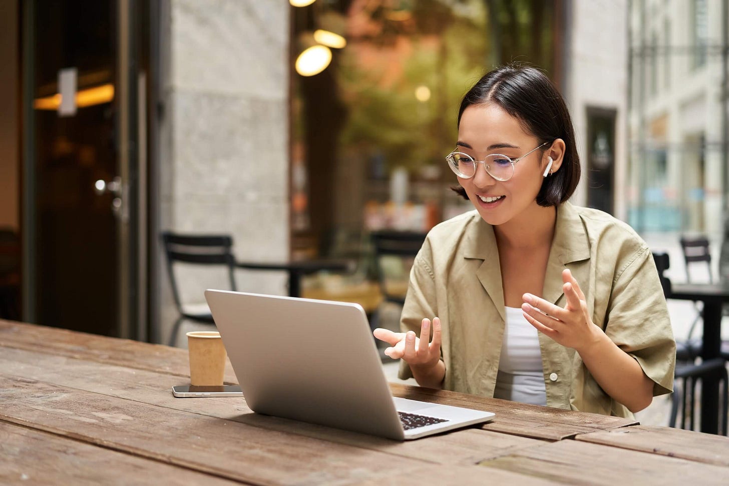 Trabajo presencial vs. trabajo remoto, ¿cuál es mejor para ti?