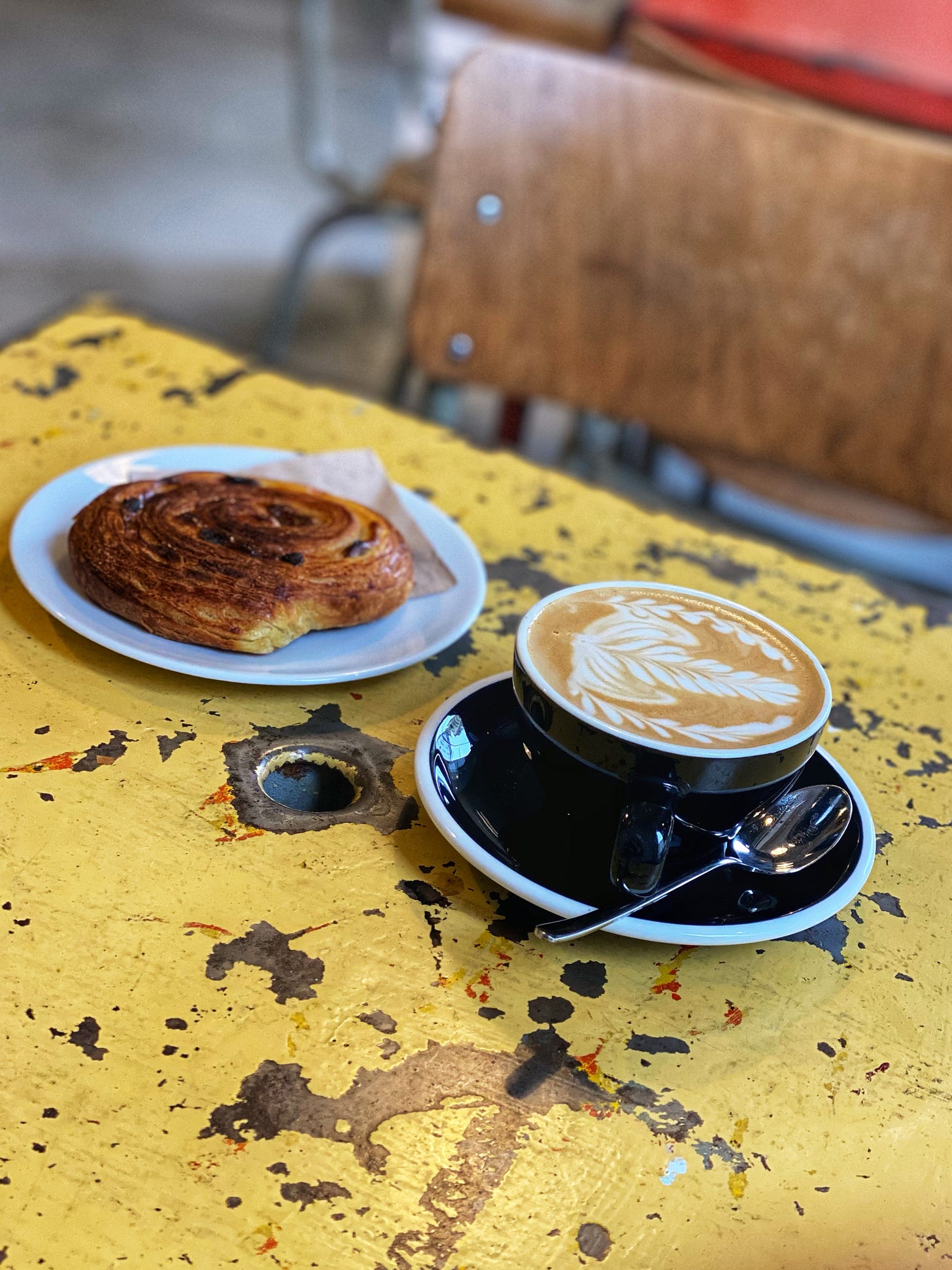 Ernst-Cologne-coffee-cappuccino