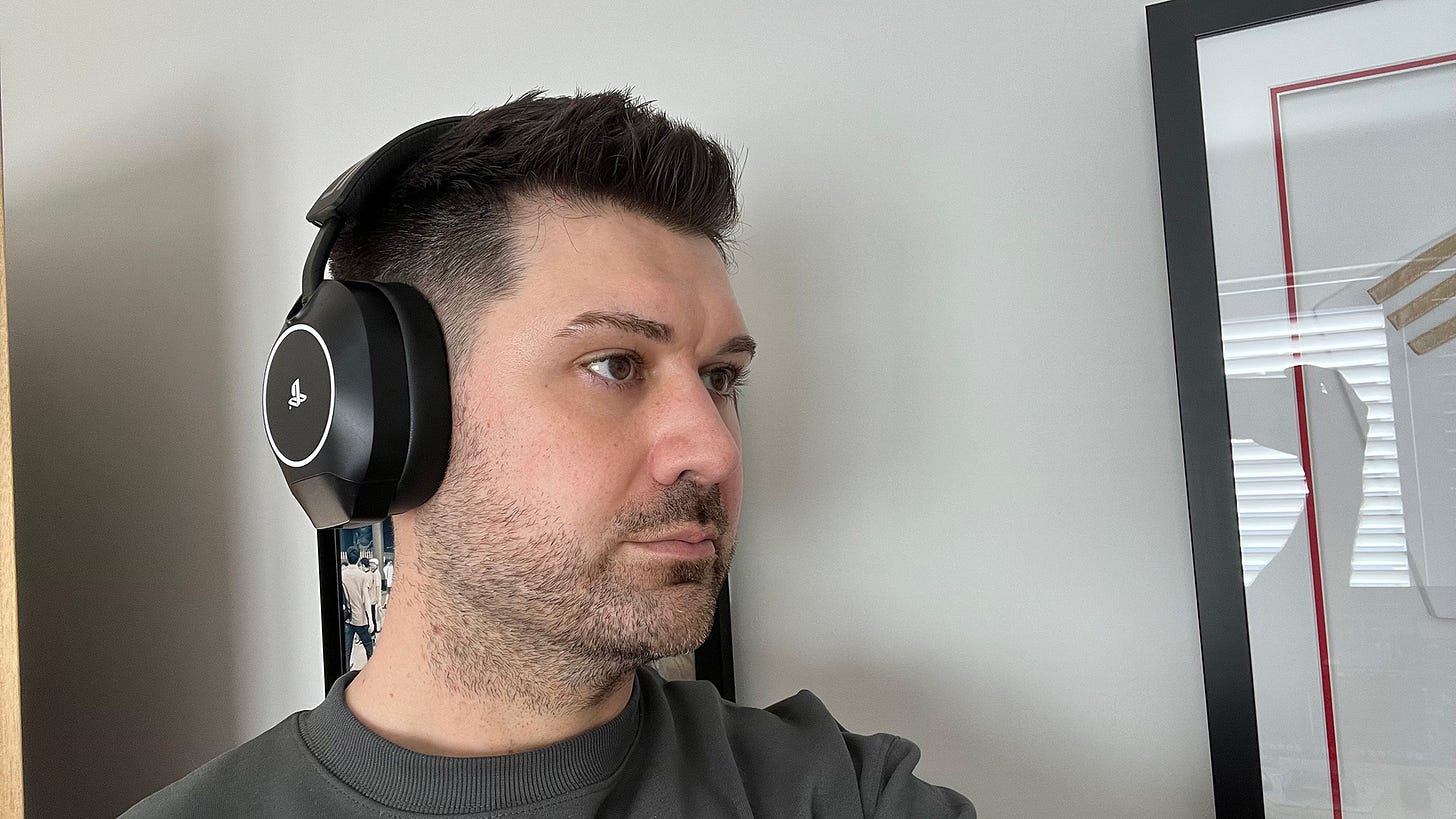 Adam wearing the Nacon RIG R8 Spectre Pro HS