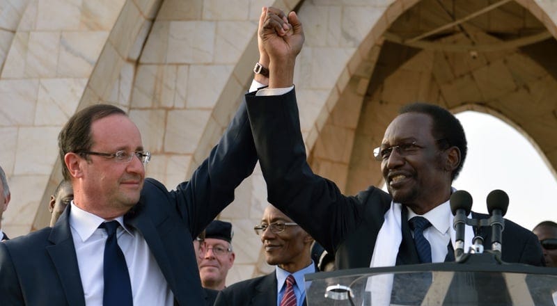 French president Francois Hollande with Mali interim president Dioncounda Traore