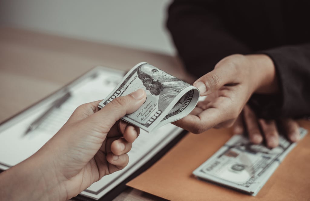 20 Countries with the Highest and Lowest Minimum Wage 2025