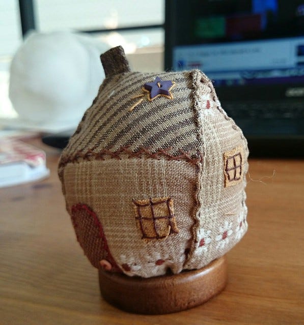 Japanese house pin cushion - side Japanese house pin cushion - side