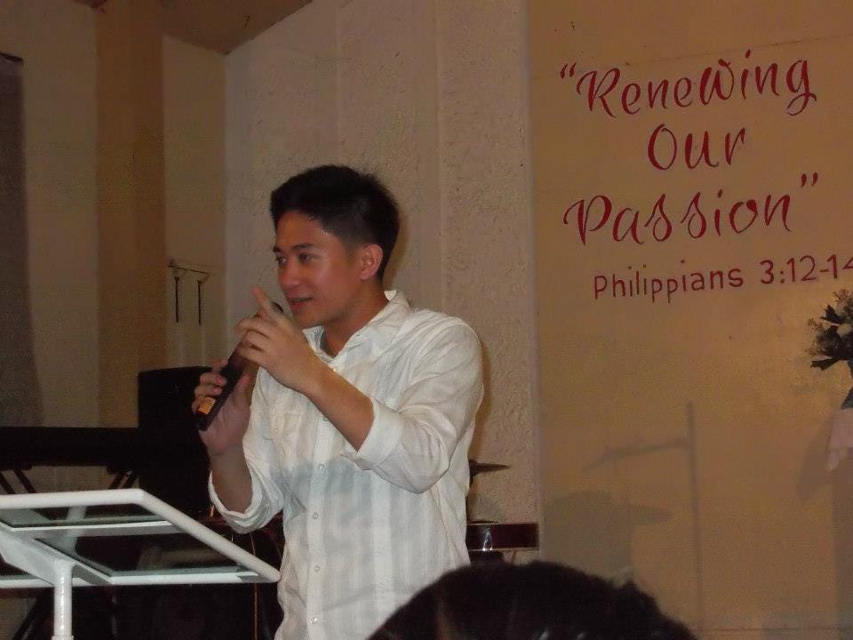 Zer Surigao preaching in Palompon, Leyte, Philippines.