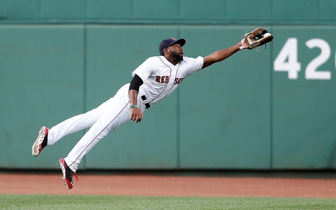 Jackie Bradley Jr.'s diving catch is a beauty | Over the Monster