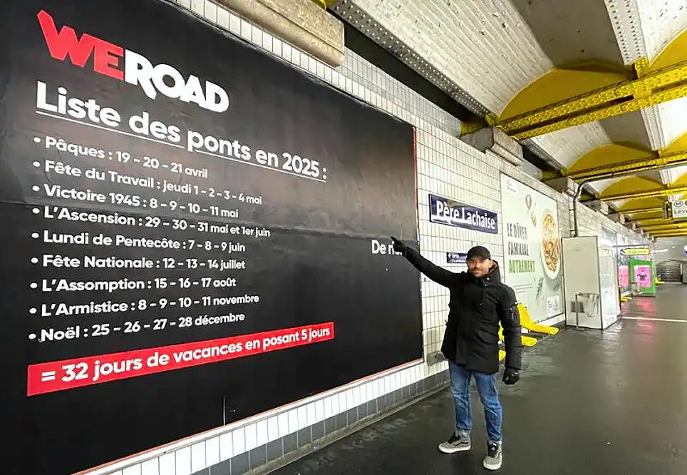 Photo of a billboard advertising poster in the Paris Metro, indicating that one can enjoy nine extended holiday weekends each year by taking just five days off work.