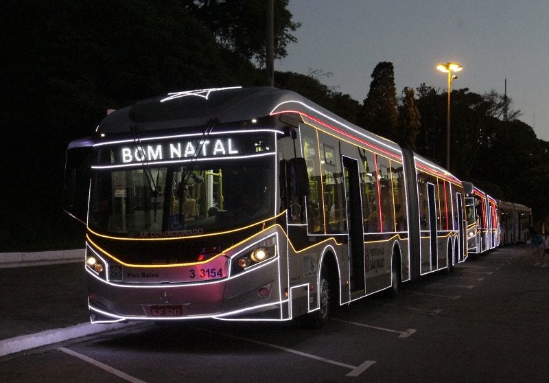 SPTrans inicia passeios gratuitos em ônibus natalinos neste sábado (30); veja agenda e pontos de partida SPTrans inicia passeios gratuitos em ônibus natalinos neste sábado (30); veja agenda e pontos de partida
