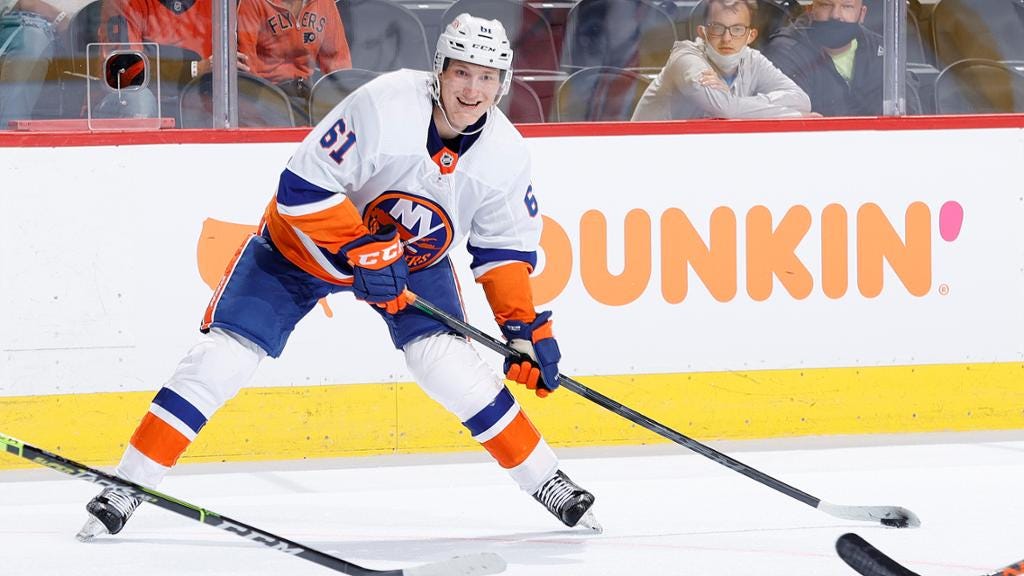 Aatu Raty Impresses at Islanders Training Camp