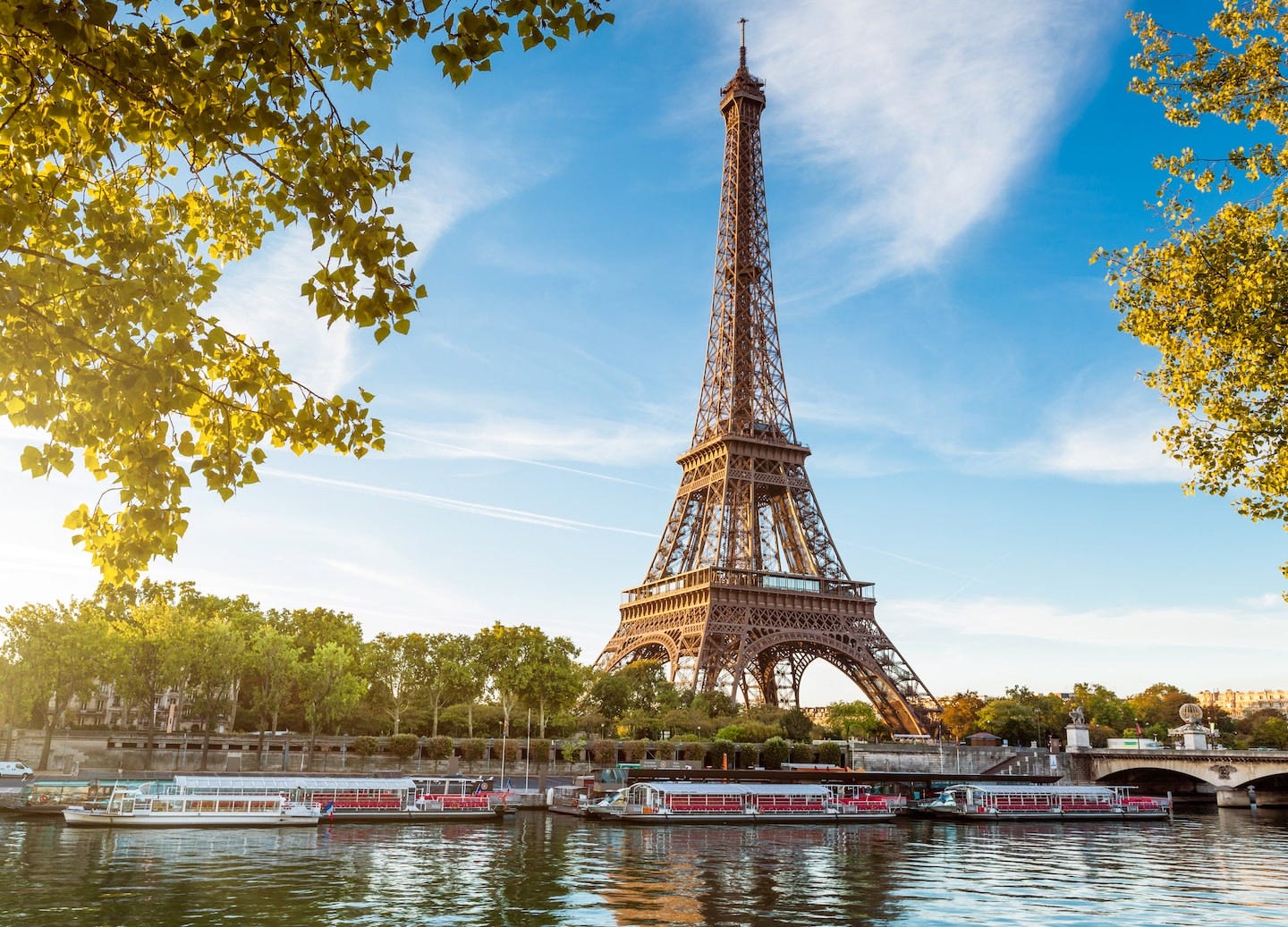 The Best Time to Visit Paris: A Seasonal Guide The Best Time to Visit Paris: A Seasonal Guide