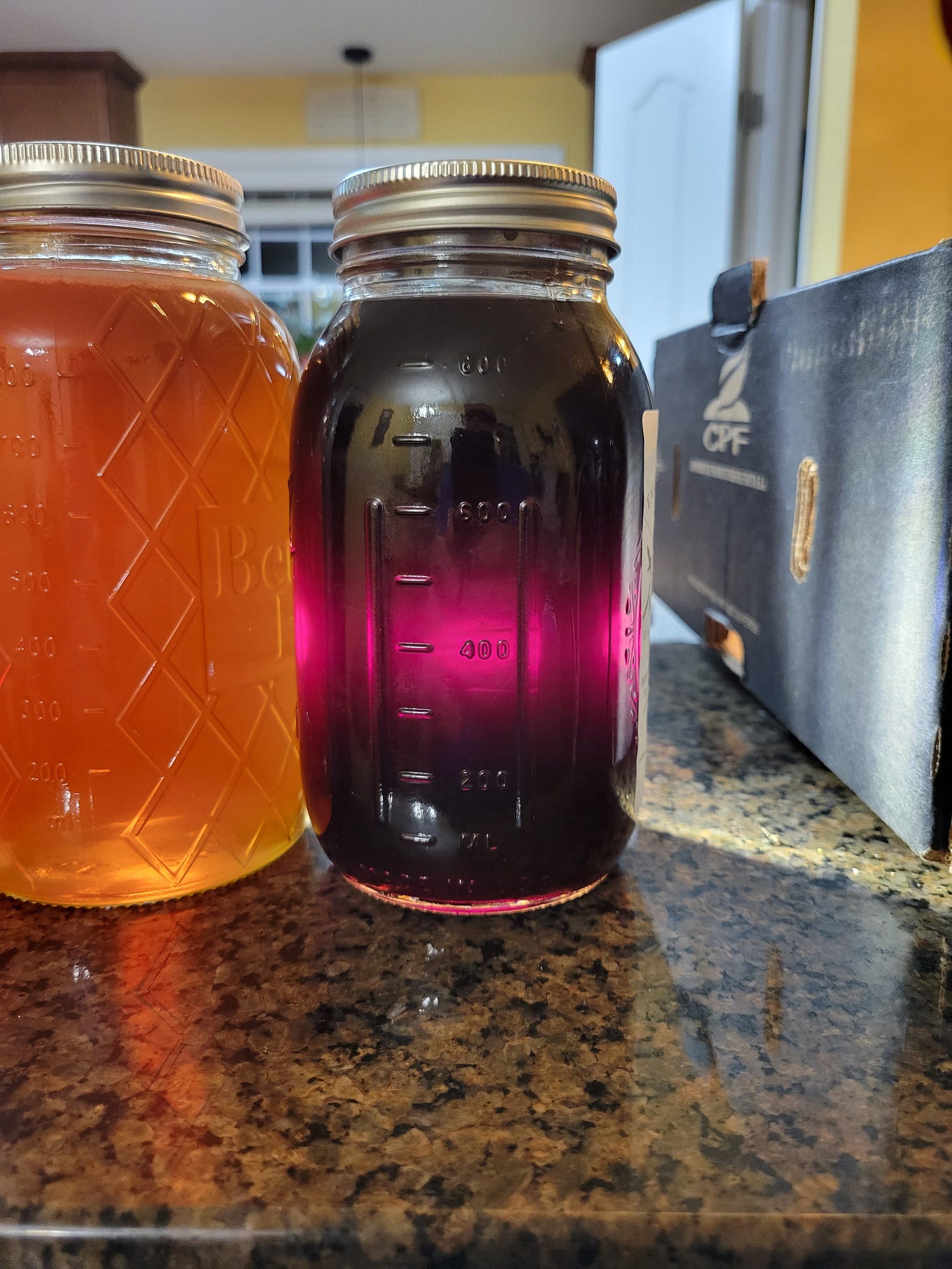 In the sandhills of North Carolina, bees produce purple honey. It is the  only place on Earth where it is found. : r/interestingasfuck