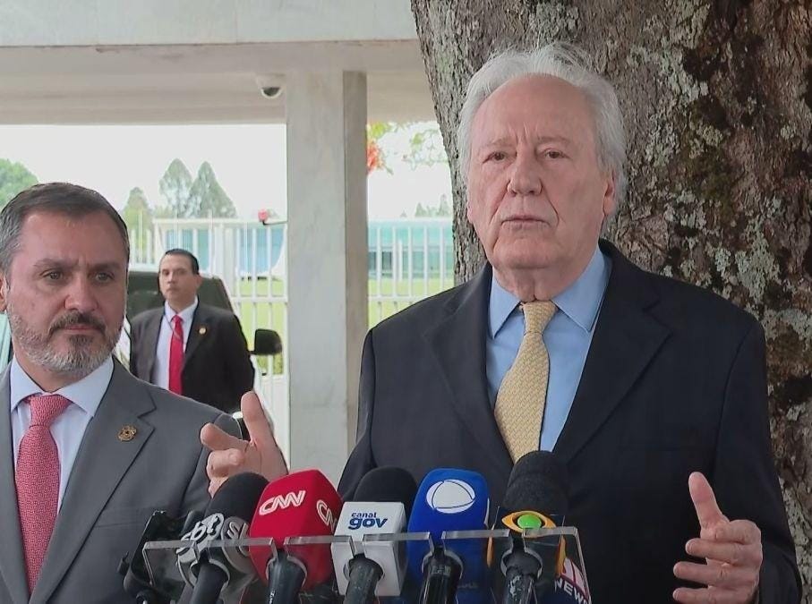 Homens de terno e gravata

O conteúdo gerado por IA pode estar incorreto.