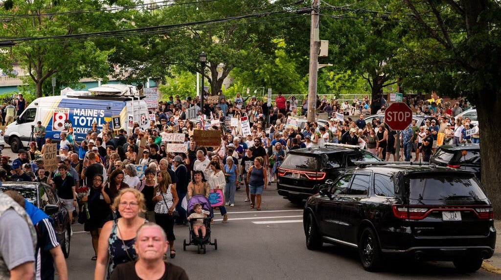 Protests Break Out After ICE Agent Kills Person in Maine Protests Break Out After ICE Agent Kills Person in Maine
