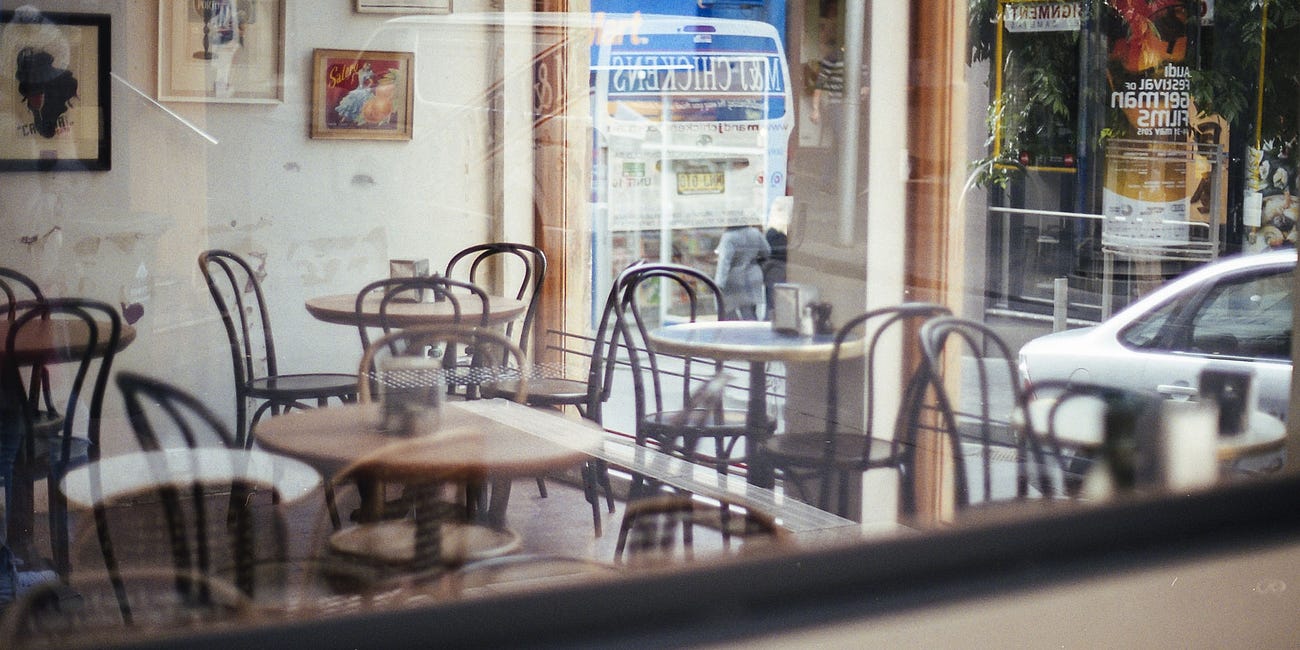 Los restaurantes están reconsiderando los beneficios para los empleados