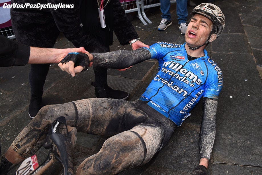 Benoot Wins The Strade Bianche 2018! - PezCycling News