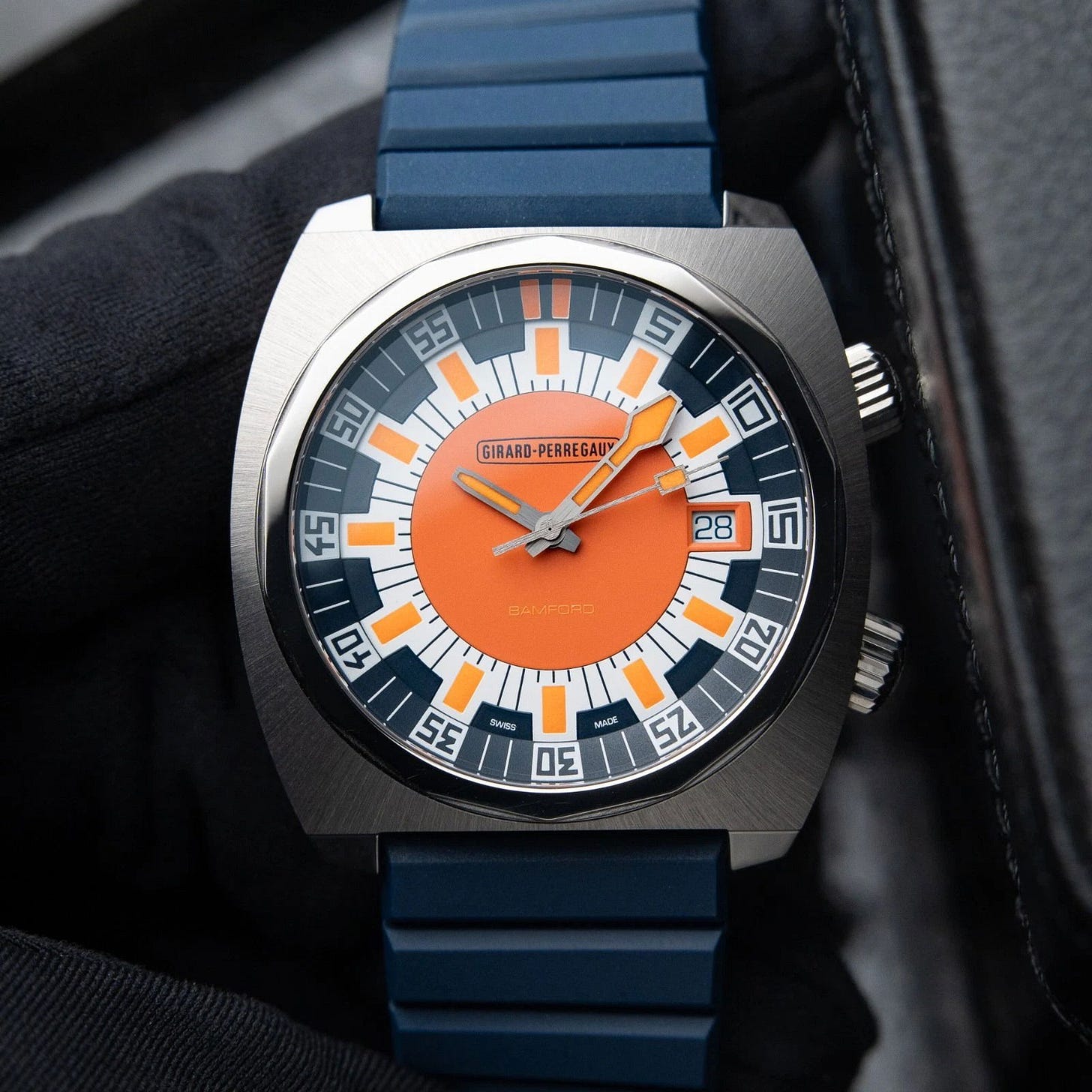 2025 Girard-Perregaux Deep Diver - Limited to 350 Pieces 39500-21-3266-6CX Listing Image 1 2025 Girard-Perregaux Deep Diver - Limited to 350 Pieces 39500-21-3266-6CX Listing Image 1