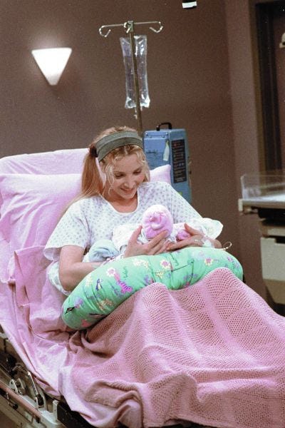 Phoebe Buffet mère porteuse de triplés dans la série Friends