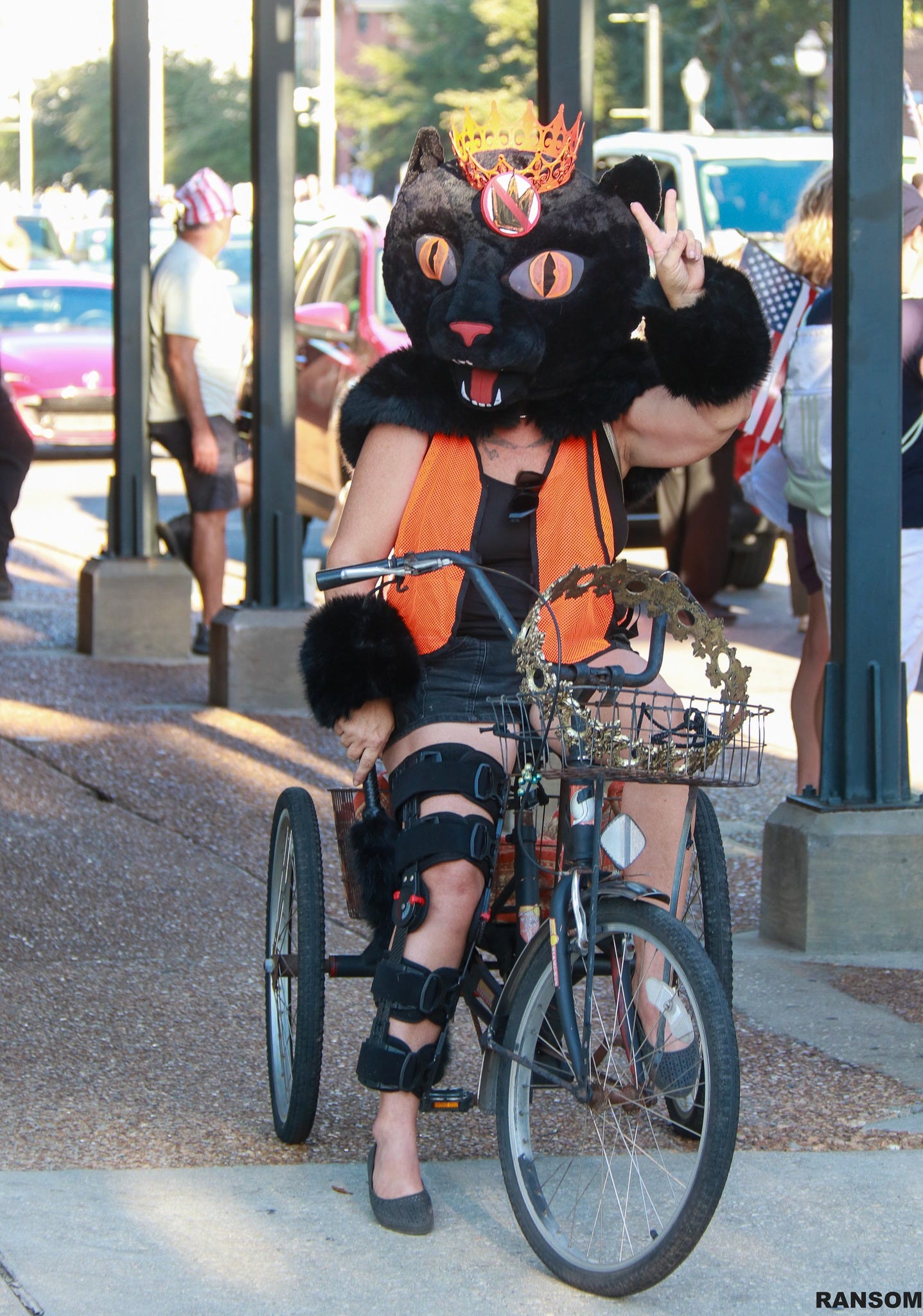 May be an image of bicycle and text that says 'RANSOM'