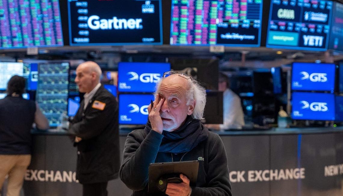 Η ΟΙΚΟΝΟΜΙΚΗ ΚΑΤΑΣΤΡΟΦΗ ΤΟΥ ΤΡΑΜΠ: