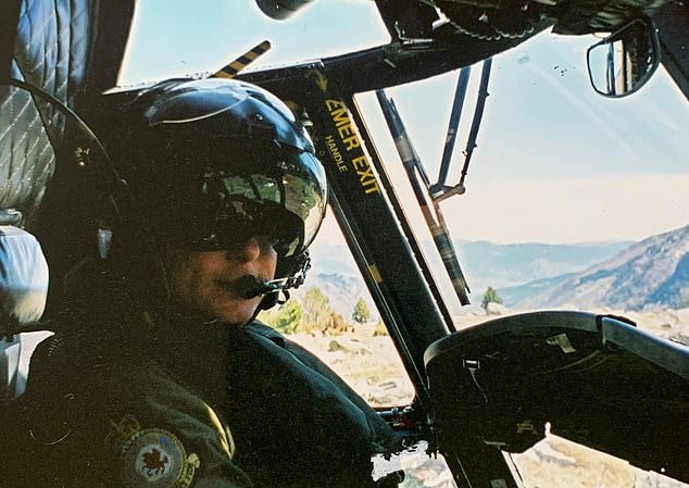 Le commandant d'escadron Kai Macnaughton, 53 ans, qui servait encore dans l'armée à l'époque, est décédé trois semaines seulement après avoir reçu un diagnostic d'une forme rare de cancer des vaisseaux sanguins.