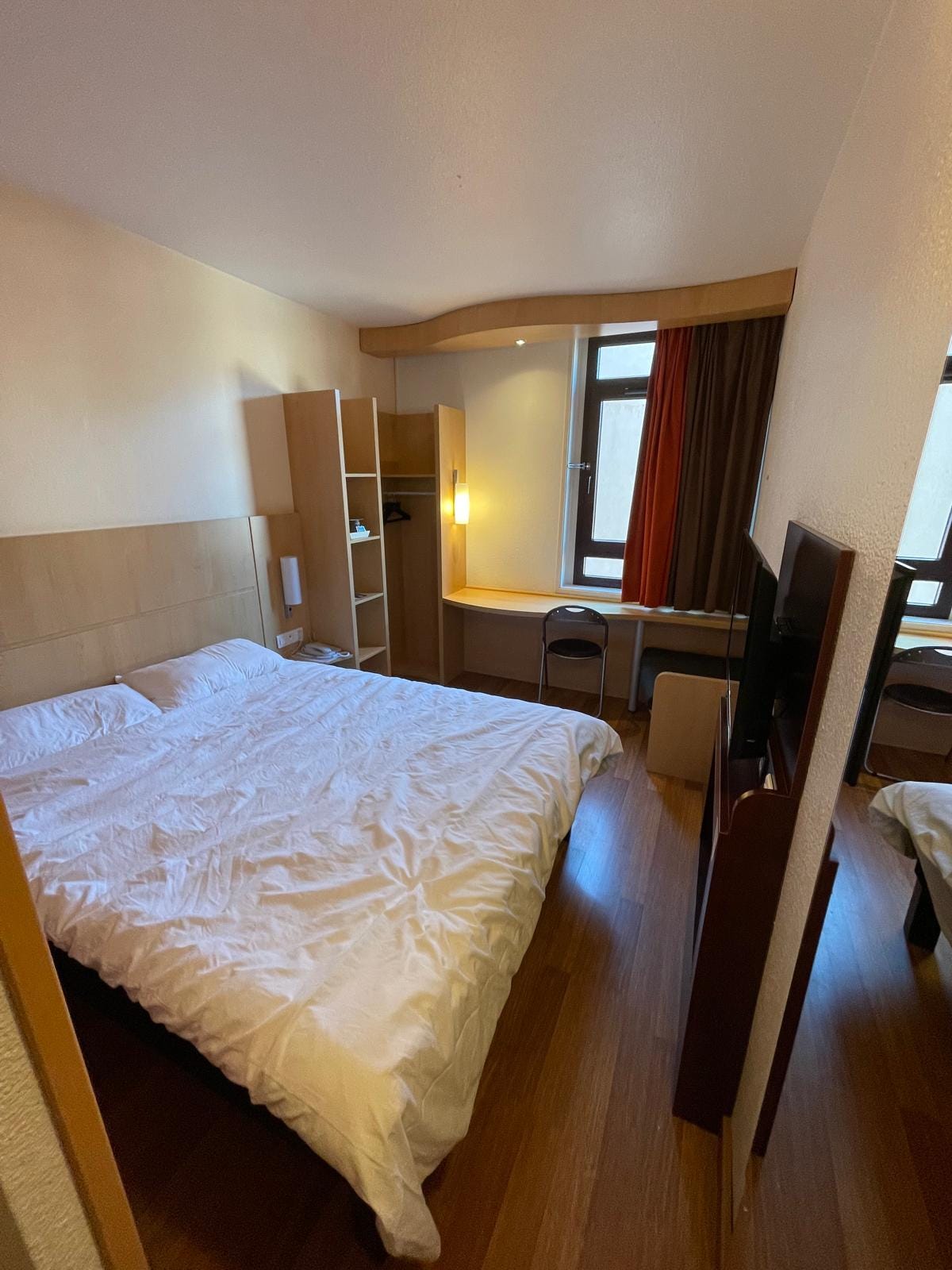 Hotel room in Annecy