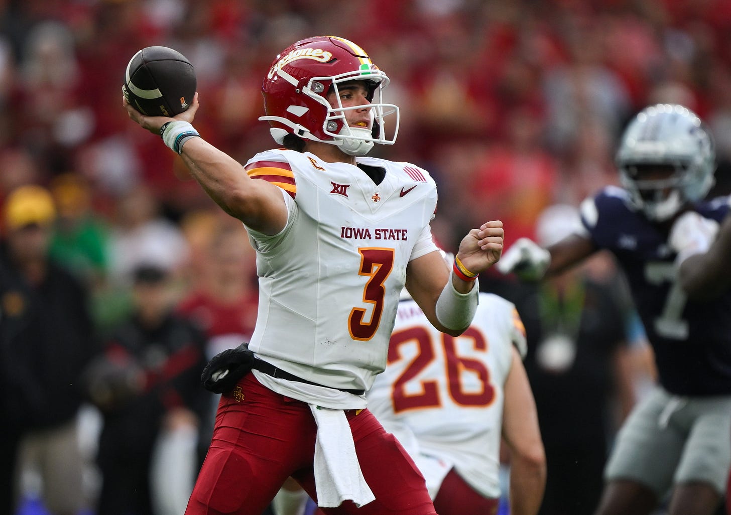 Iowa State's Rocco Becht scores third TD vs. Kansas State after key  fourth-down stop - Yahoo Sports