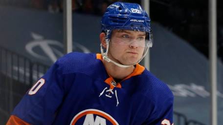 Kieffer Bellows can't do anything with rare opportunity in Islanders'  lineup | Newsday