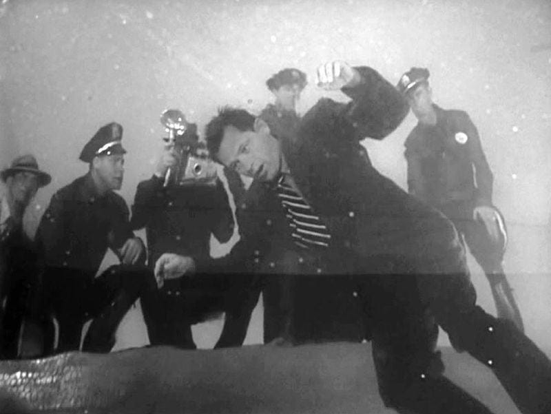 How Billy Wilder filmed swimming pool scene in 'Sunset Boulevard'