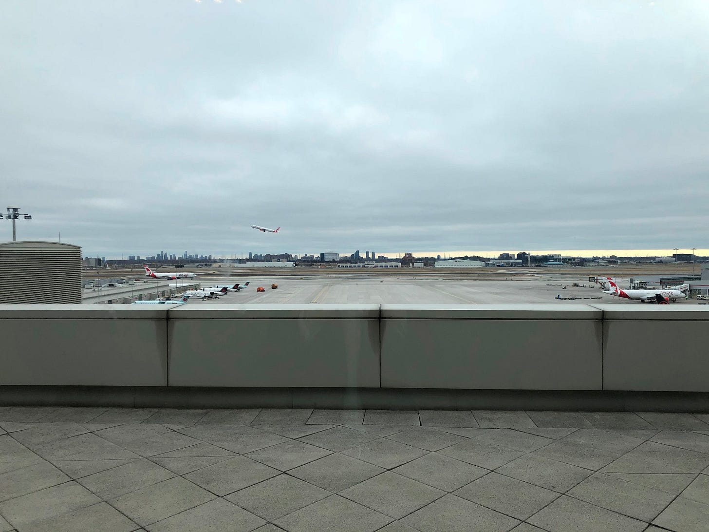Toronto YYZ Air Canada Maple Leaf Transborder lounge