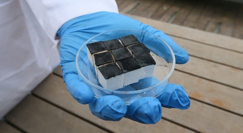 Engineers develop sponge-like device to capture water from air and release it under sunlight