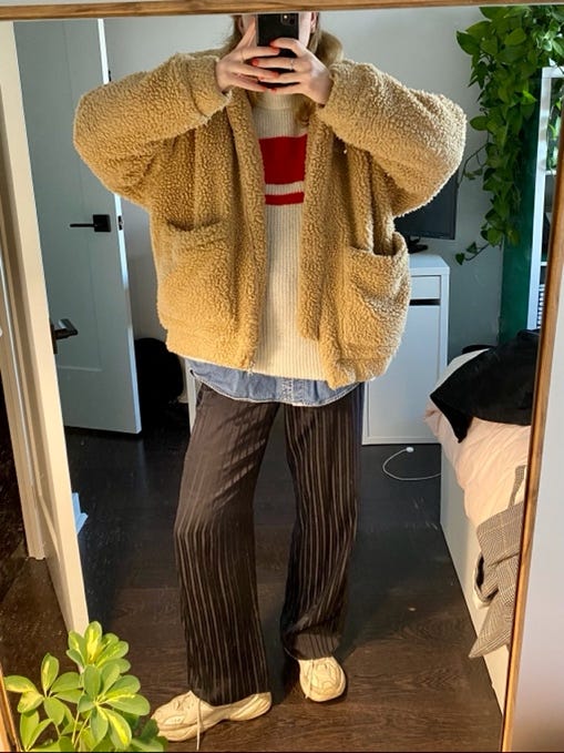 A person taking a selfie

Description automatically generated with medium confidence