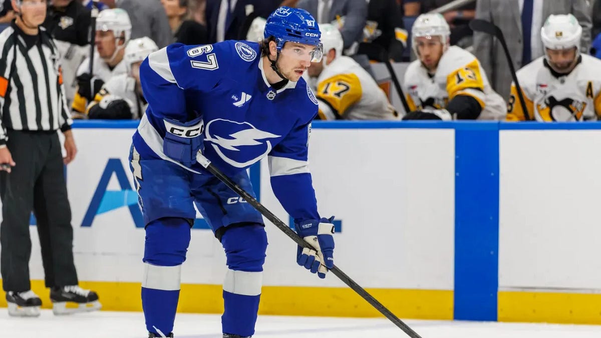 Declan Carlile signs with the Pittsburgh Penguins