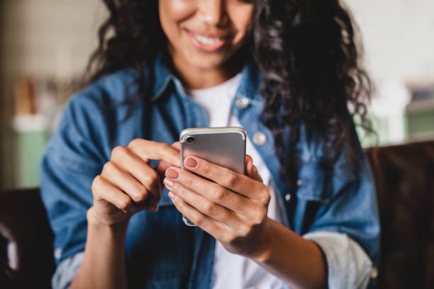 4,749,200+ Phone Stock Photos, Pictures & Royalty-Free Images - iStock |  Old phone, Phone icon, Mobile phone