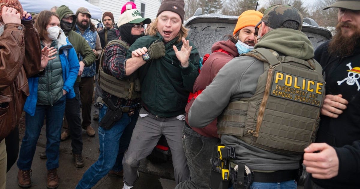 ICE agents take man in custody in Vermont after hourslong standoff as protesters gathered | News From The States ICE agents take man in custody in Vermont after hourslong standoff as protesters gathered | News From The States