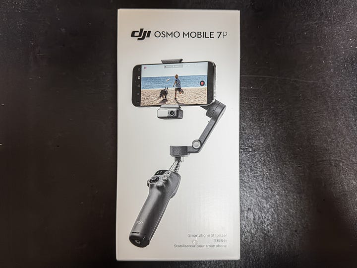 Osmo Mobile 7P 박스와 구성품 모습