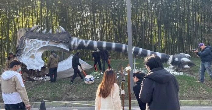 NetEase Destroys Blizzard Statue After Their Unpleasant Breakup NetEase Destroys Blizzard Statue After Their Unpleasant Breakup